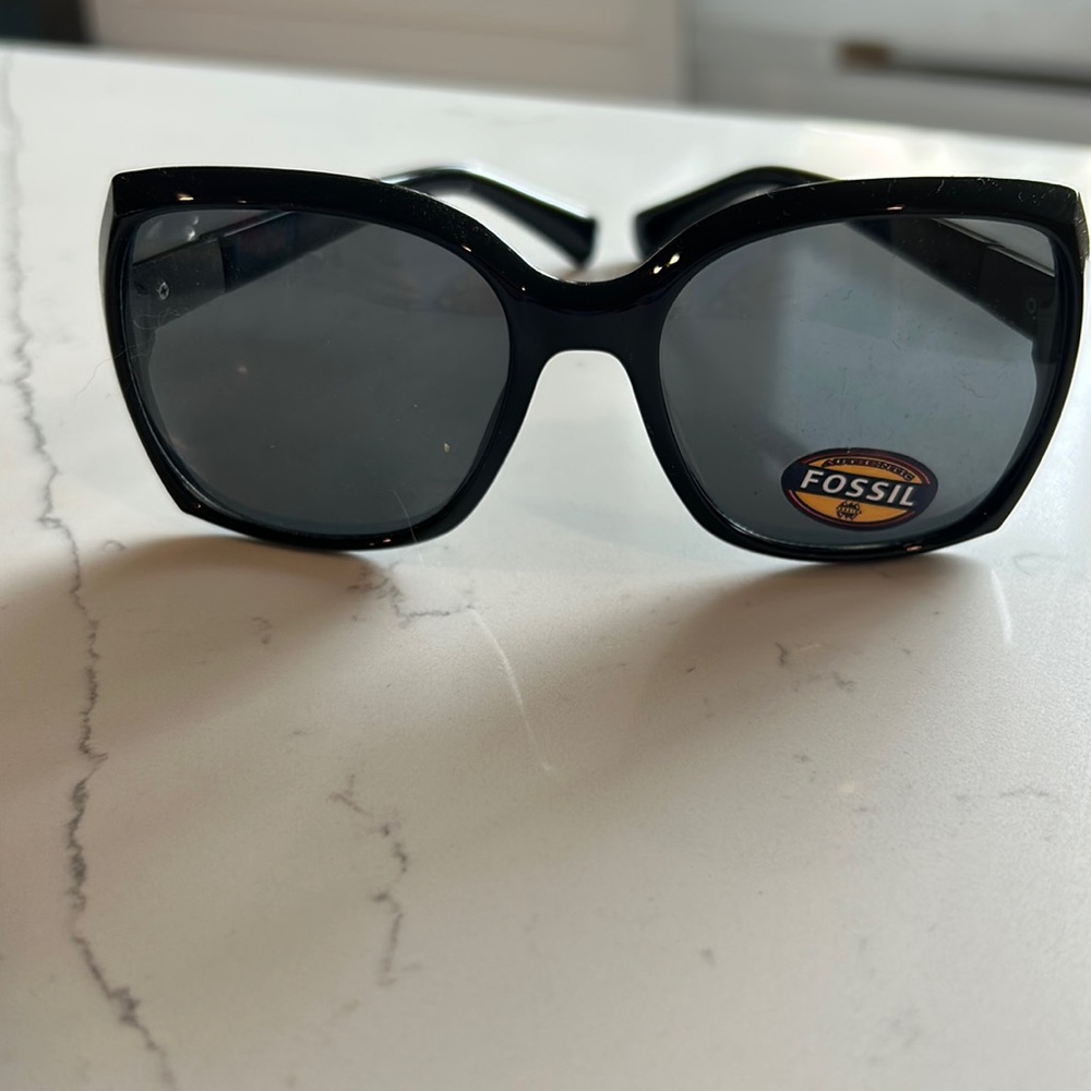 Fossil Sunnies